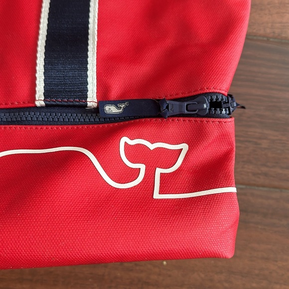 Vineyard Vines Bag - Picture 2 of 7